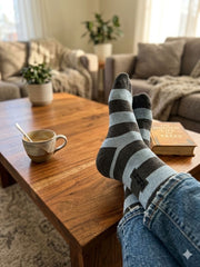 V10 - Wide Striped Crew Socks